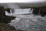 117- J5 (193) au pied de la cascade de Godafoss
